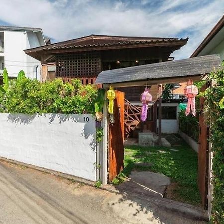 Nearthepark Backpack House Hostel Chiang Mai Bagian luar foto