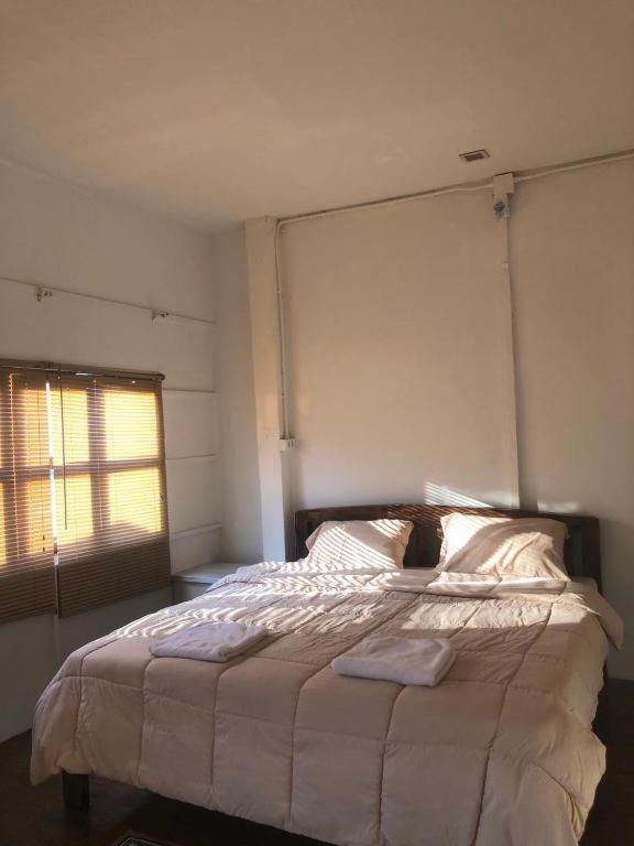 Nearthepark Backpack House Hostel Chiang Mai Bagian luar foto